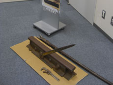 会場には列車転覆に使われた同型の工具も展示されました
